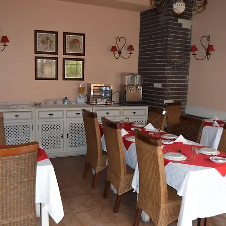 Residencial Mariazinha 酒店 2*